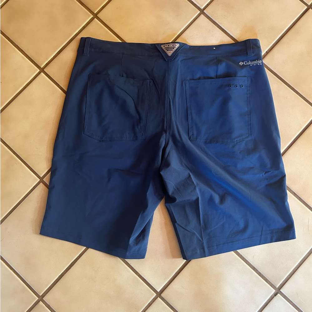 Columbia Men’s PFG Slack Tide shorts